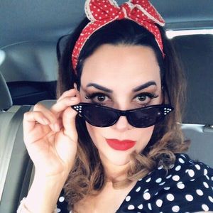 Meet your Posher, Vania